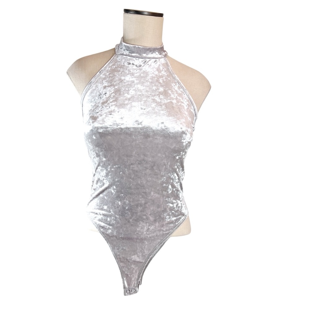 Forever 21 Stretch Velvet Halter Bodysuit Silver Sz M Whimsigoth Fairy Gru…